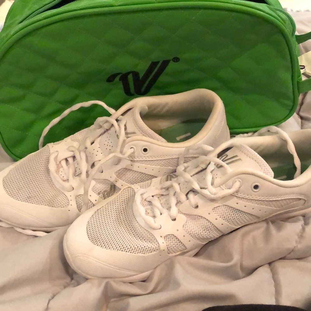 Varsity A41 cheer shoes